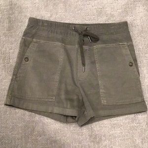 James Perse Cargo Short - Size 1 (small)